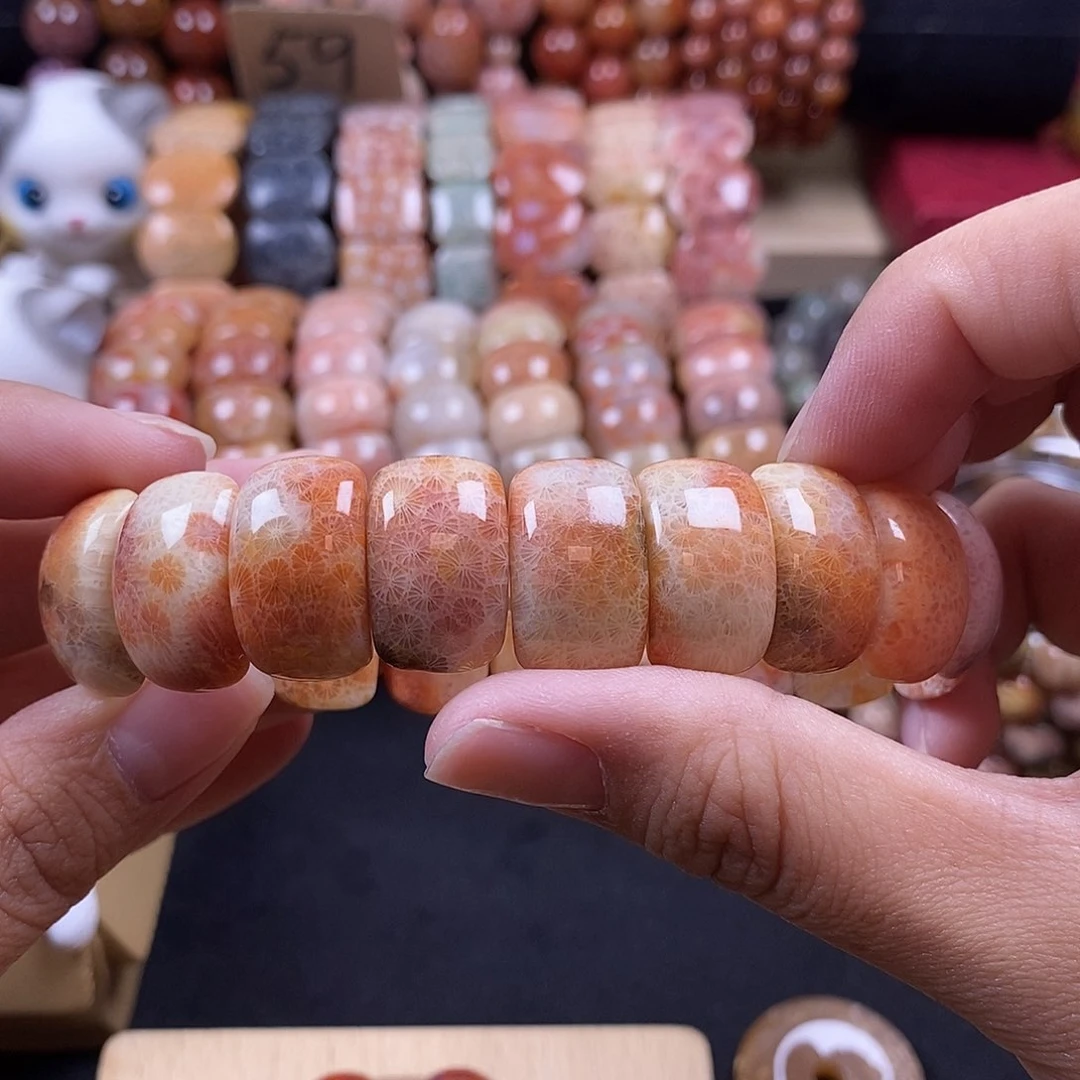 硅化珊瑚（珊瑚玉）手牌未镶嵌蕾丝花 42