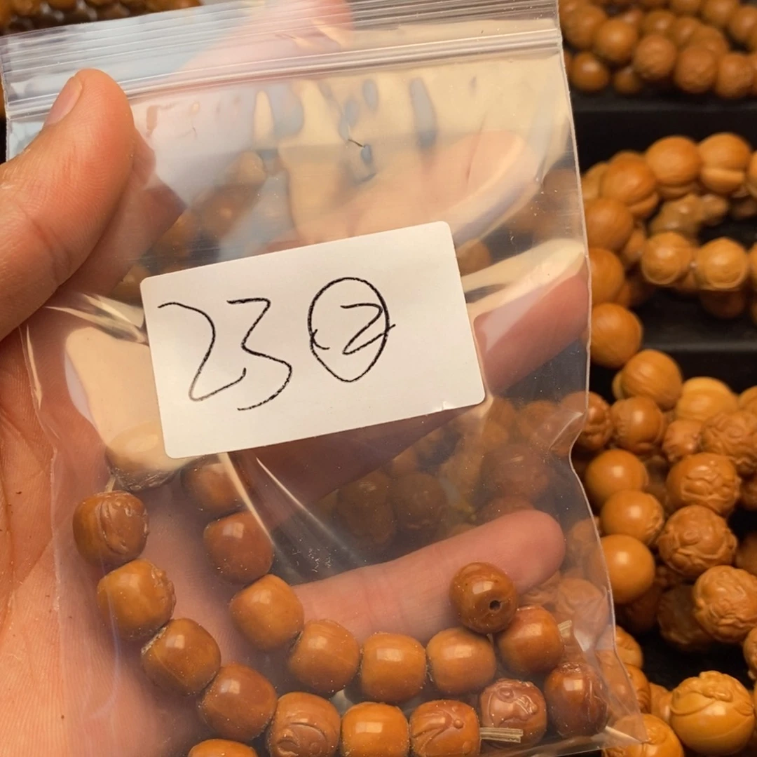 猴头核桃手串直播间