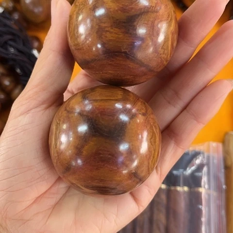 黄花梨/降香黄檀把件黄**宝海南黄花梨