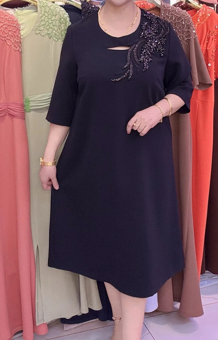 A字气质优雅连衣裙