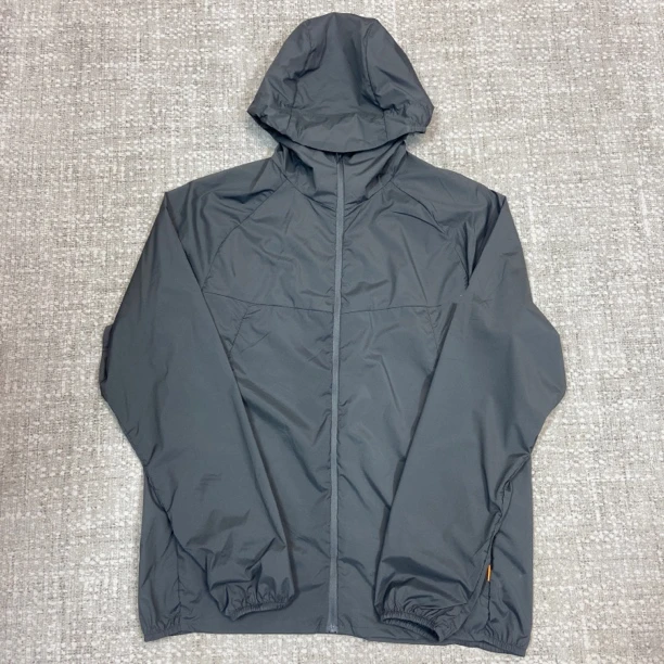 男士高级灰轻薄透气D连帽防晒衣外套