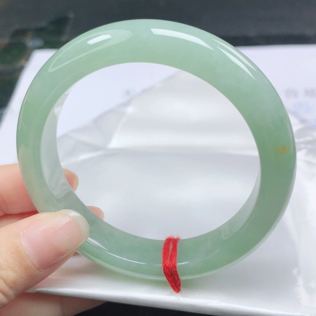 翡翠未镶嵌手镯正