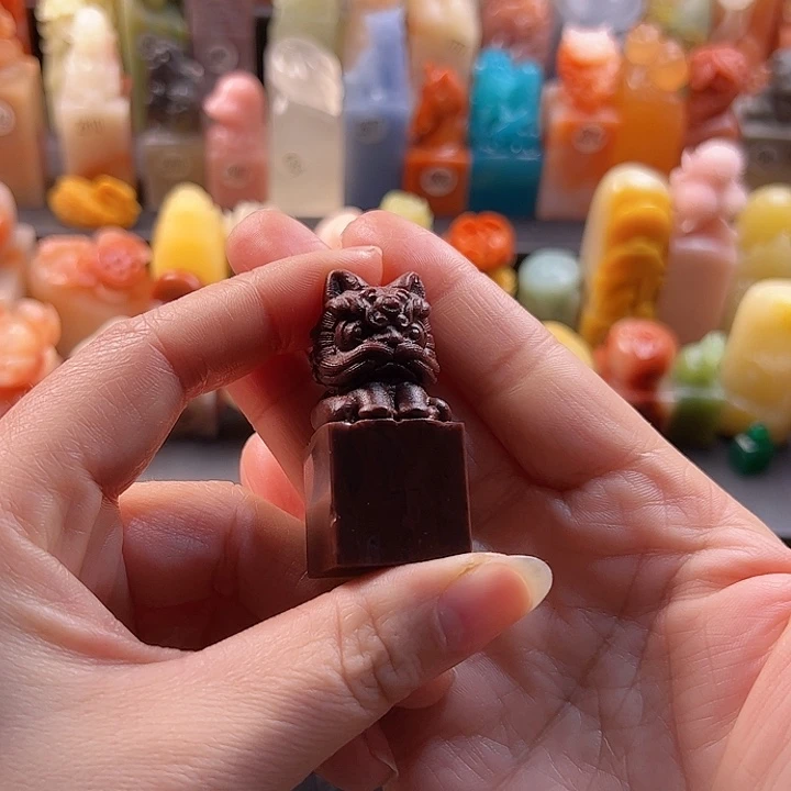 昌化石印石手工定制2.1厘米醒狮，包刻字