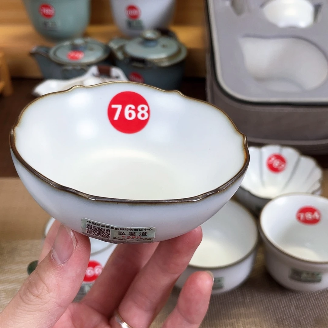 瓷片。。。。。。。。。。。。。。。。