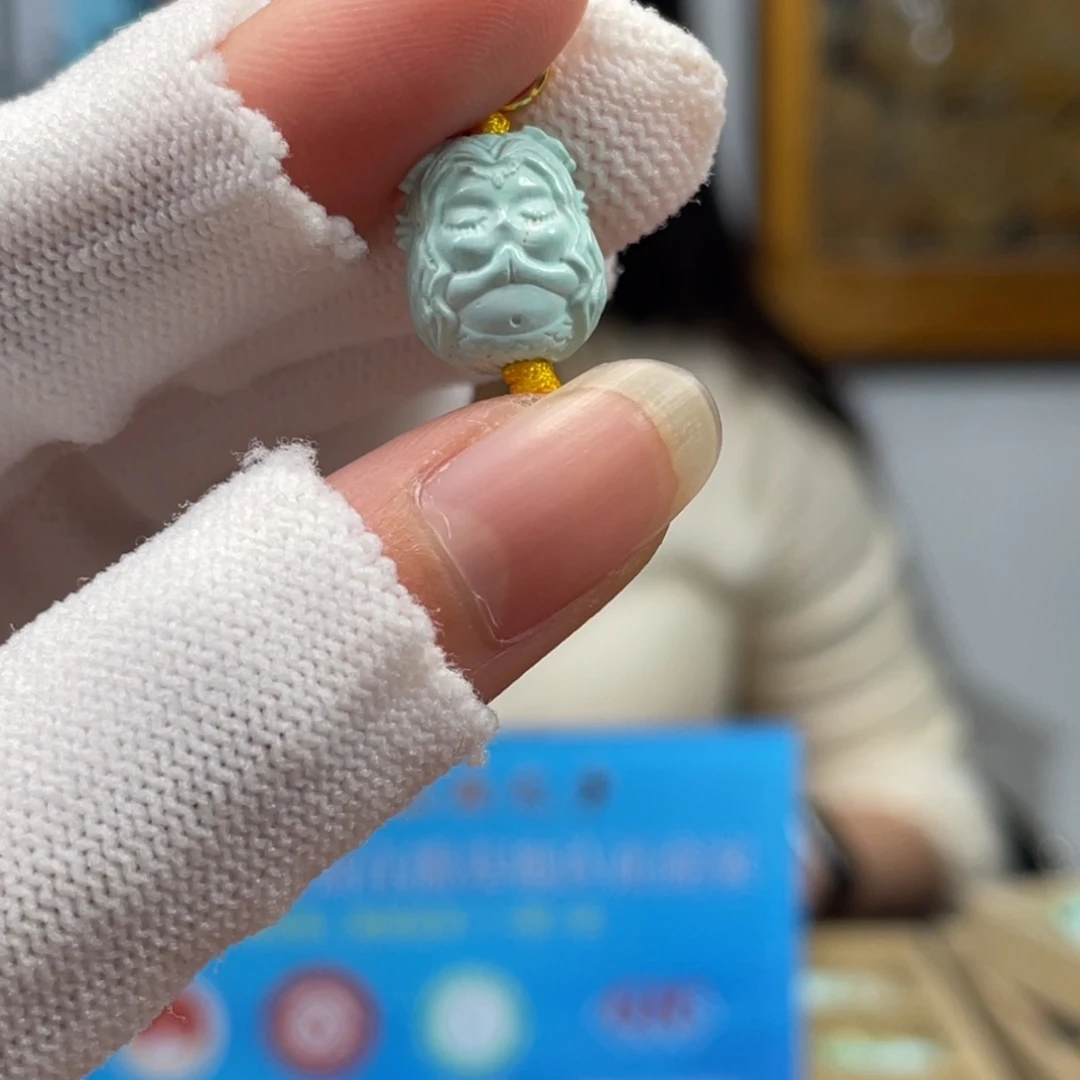 绿松石未镶嵌挂件