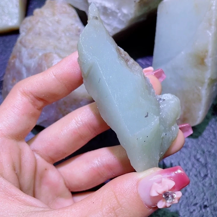 和田玉未镶嵌珠宝半成品