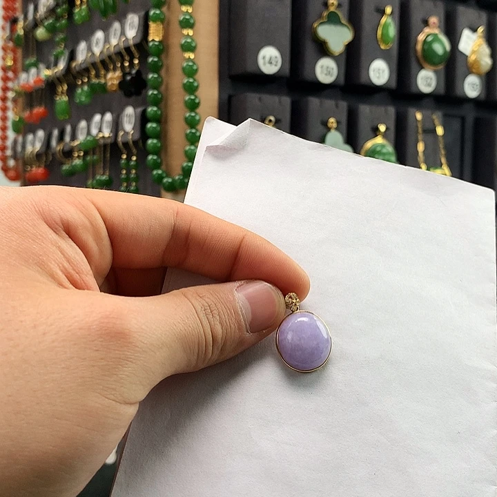 翡翠颈饰18K金镶嵌吊坠
