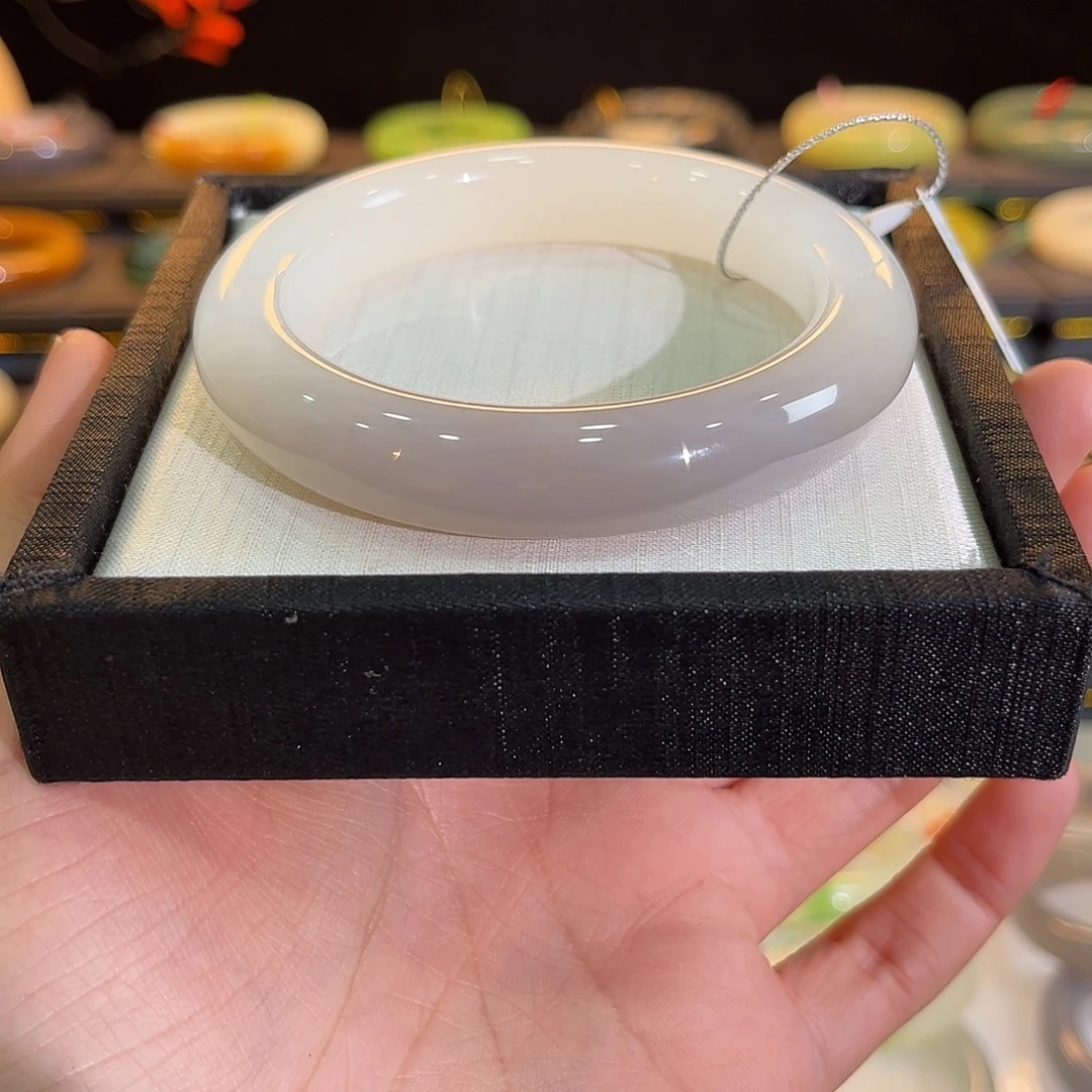 和田玉未镶嵌手镯冰胶细底紫白