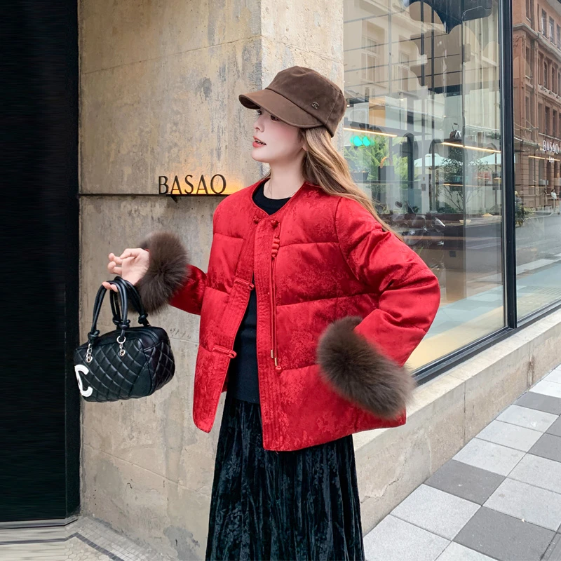 新年战袍红色千金风羽绒服2025冬新款氛围感新中式真毛领袖口外套