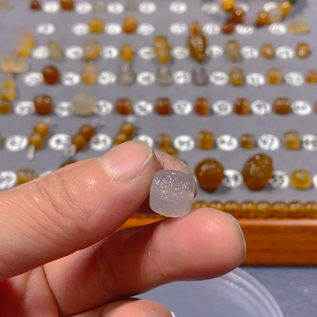 常****玛瑙/玉髓合金颈饰珠