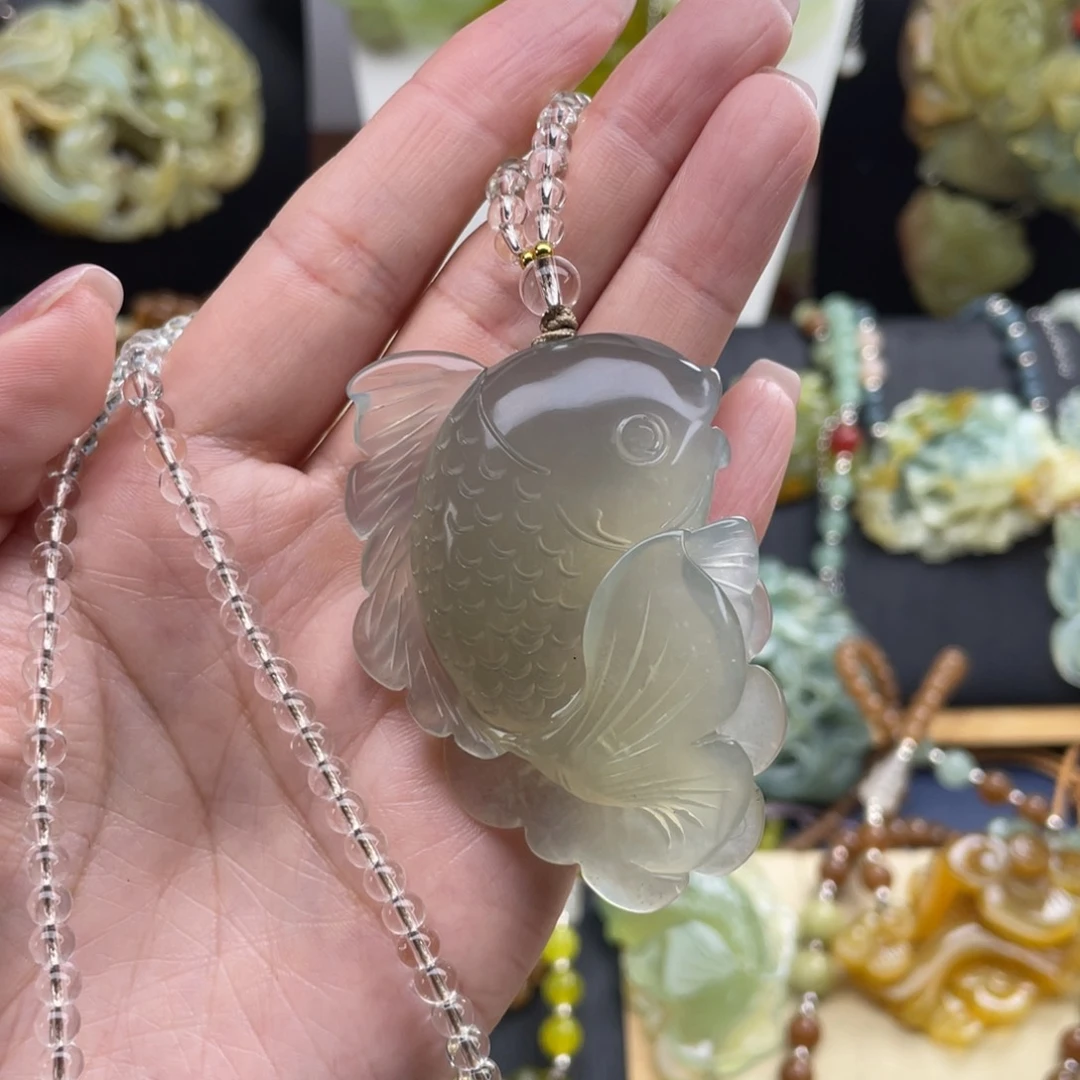 蛇纹石玉未镶嵌颈饰