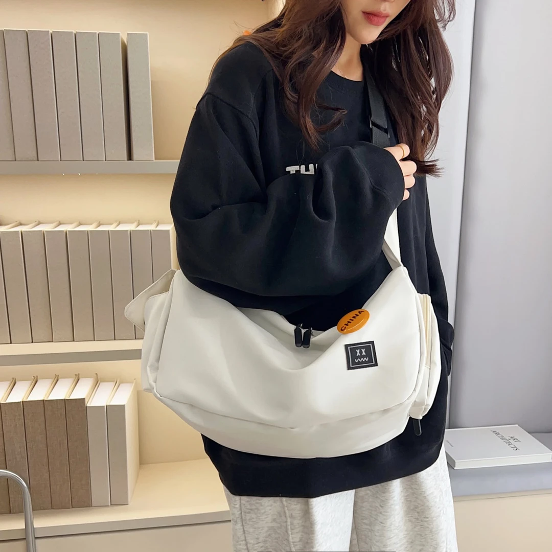 运动瑜伽健身包游泳包大容量轻便外出旅游单肩斜挎包