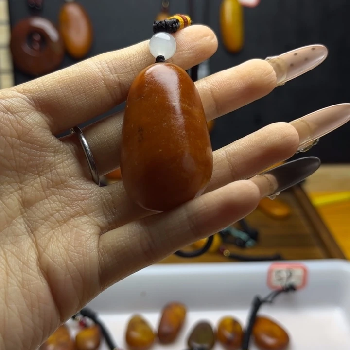 不***十未镶嵌和田玉（糖玉）珠宝半成品