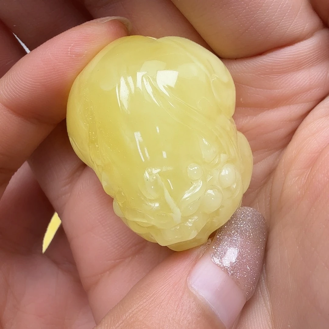 裸石琥珀未镶嵌鹰***点你好