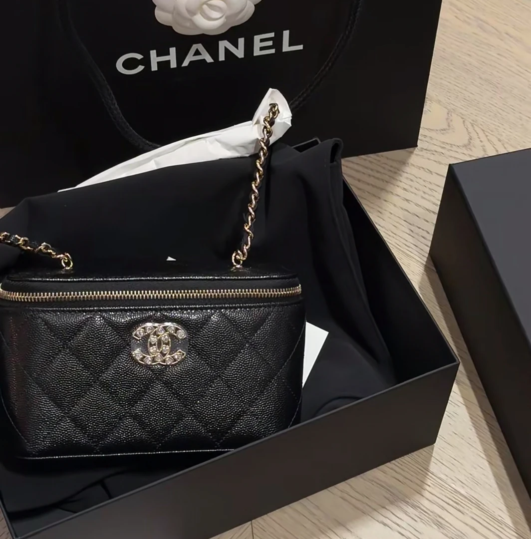 未使用 Chanel/香奈儿 多多奢品/香奈儿25p钻石双C荔枝牛黑金挎包