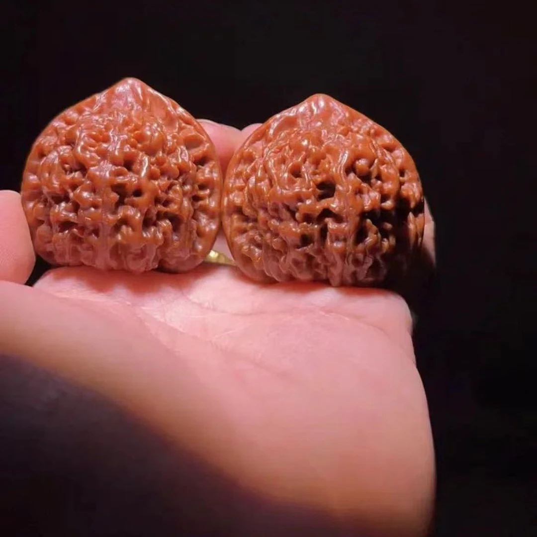 文玩核桃狮子头把件