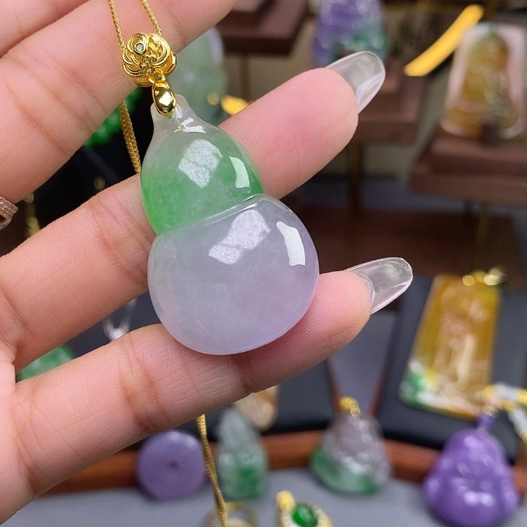 吊坠(赠链)未镶嵌翡翠