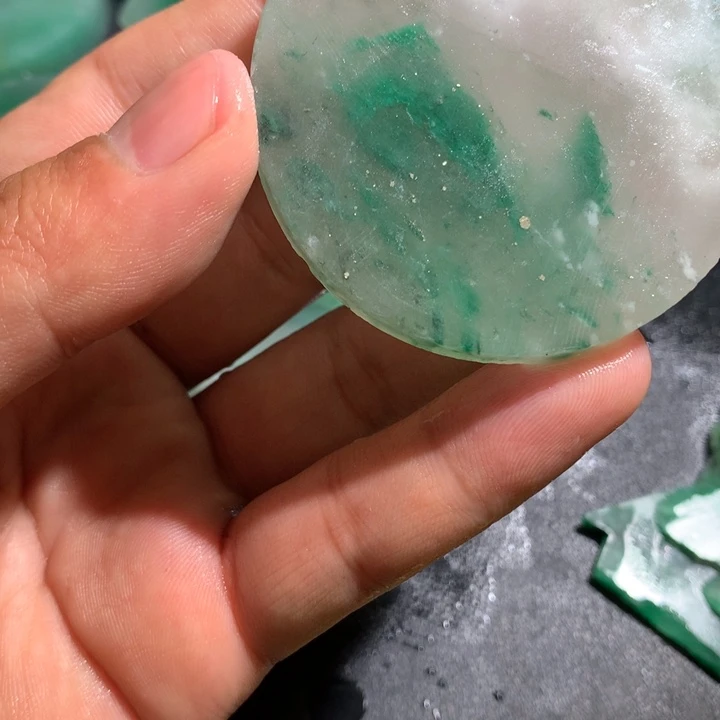 【闪购商品】翡翠颈饰未镶嵌小**君22