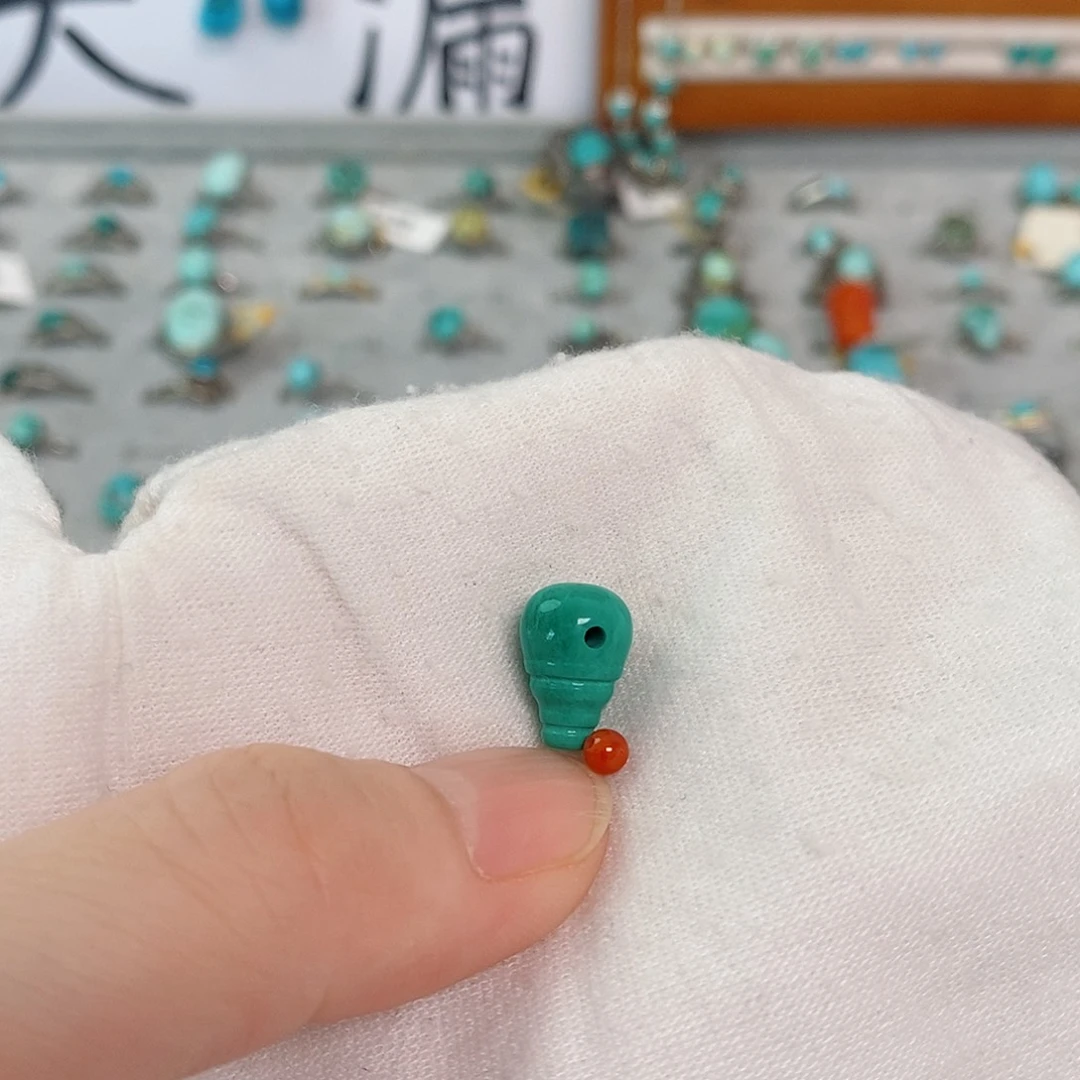 南红玛瑙未镶嵌珠宝奇石