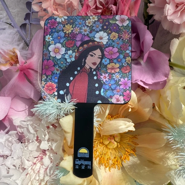 溢望玛定制款化妆镜子