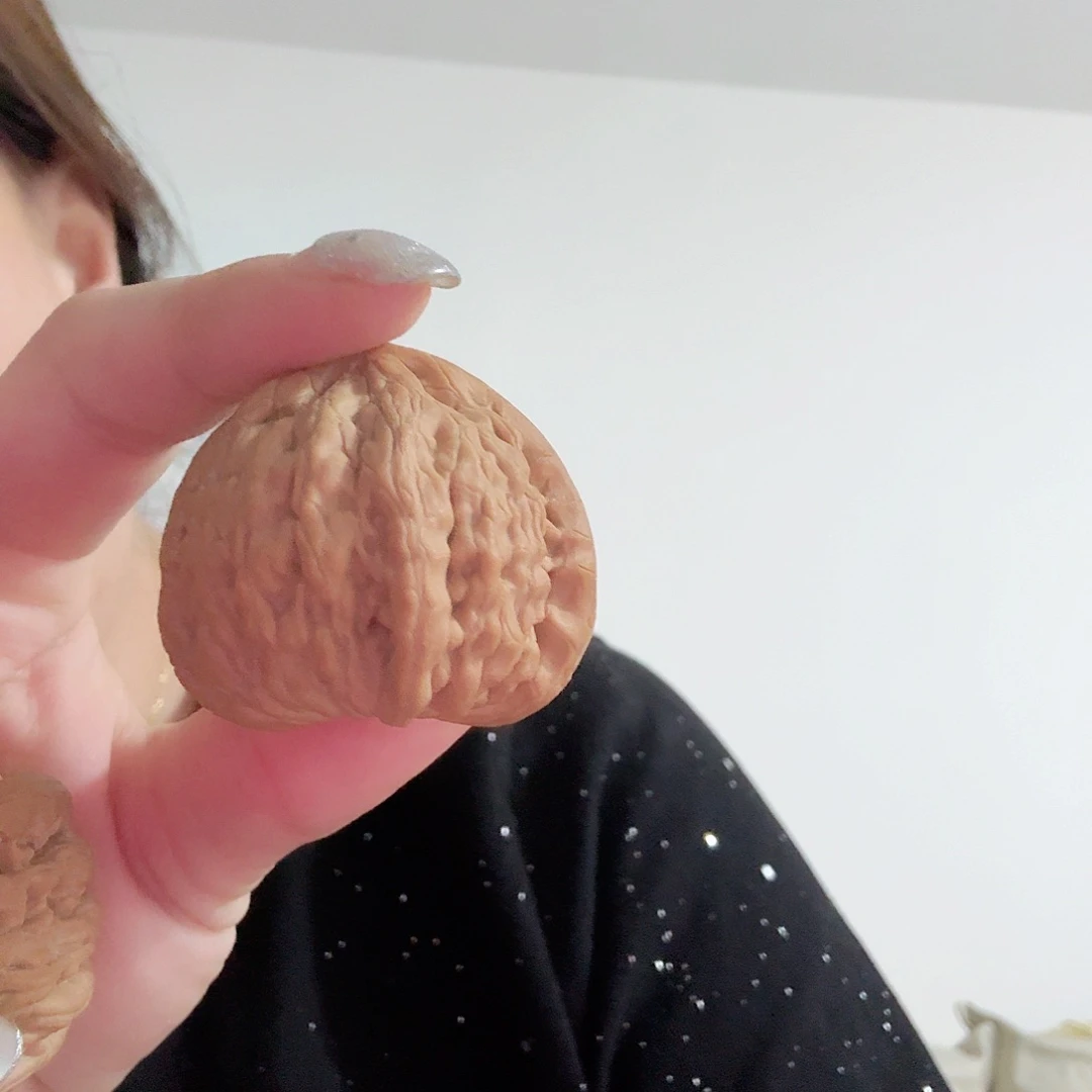 文玩核桃吊坠虎头平底锅红狮子盘龙虎头