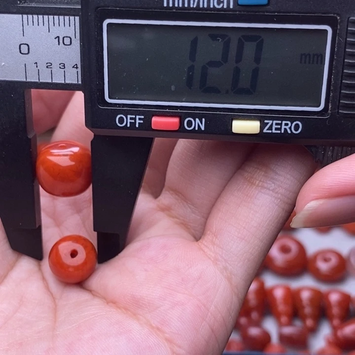 南红玛瑙配饰未镶嵌小***哭有瑕疵