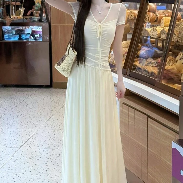 法式温柔风v领白色长款连衣裙V领女2025新款夏季轻奢感收腰长裙子
