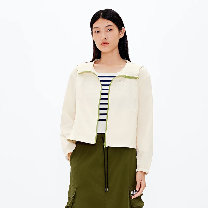 十二篮专选25夏新款显高短款轻薄索罗娜撞色连帽外套女7C65210020