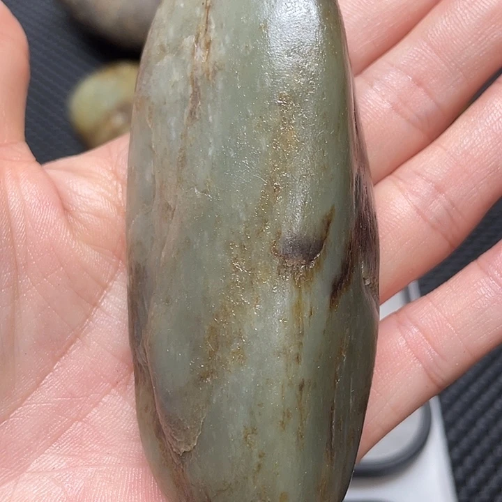 和田玉未镶嵌车挂