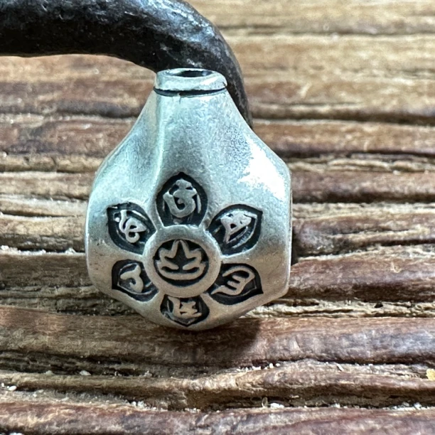 925银银制品 925银三通吊坠5d40n169p4y8s1n1