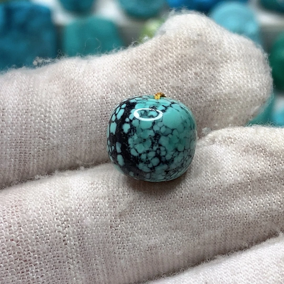 绿松石未镶嵌天然原矿 地大质检12mm