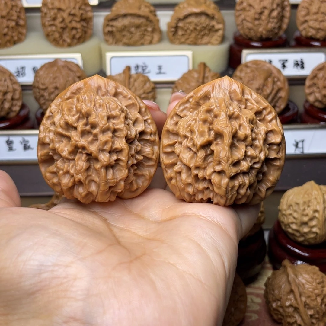 文玩核桃把件官帽48左右