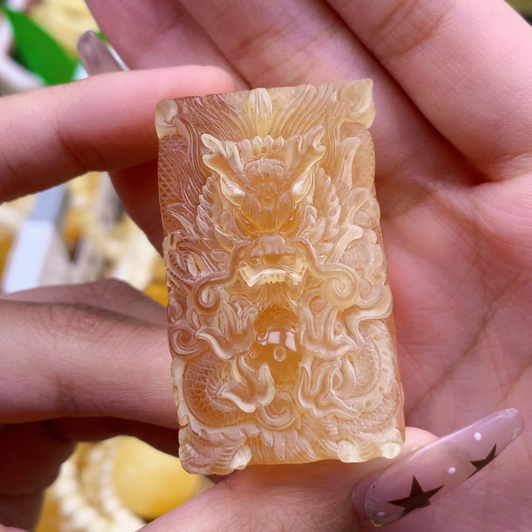 琥珀未镶嵌珠宝奇石45*27*13 龙牌 全品