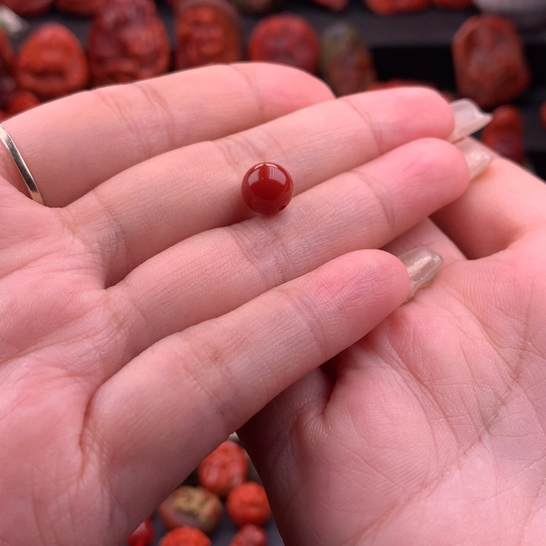 南红玛瑙南红川料原矿圆珠8mm未镶嵌山***住