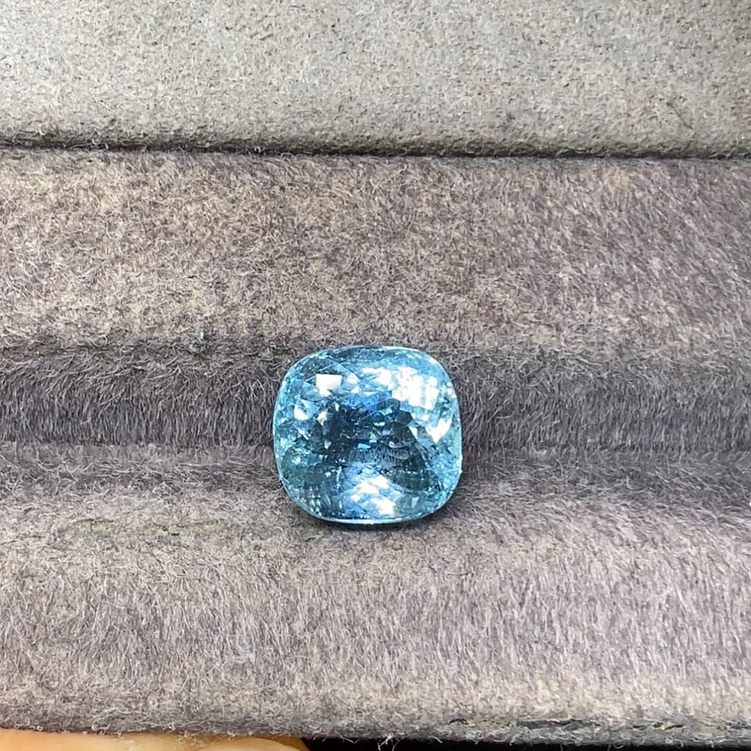 海蓝宝石裸石4.825克拉天然玻璃体蔚蓝色璀璨火彩圣玛利亚海蓝宝