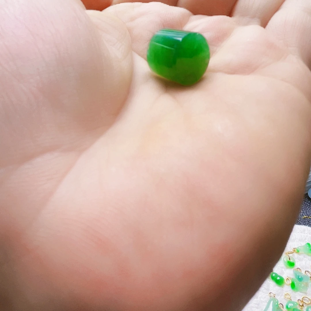 翡翠散珠敏天然缅甸翡翠A货桶珠