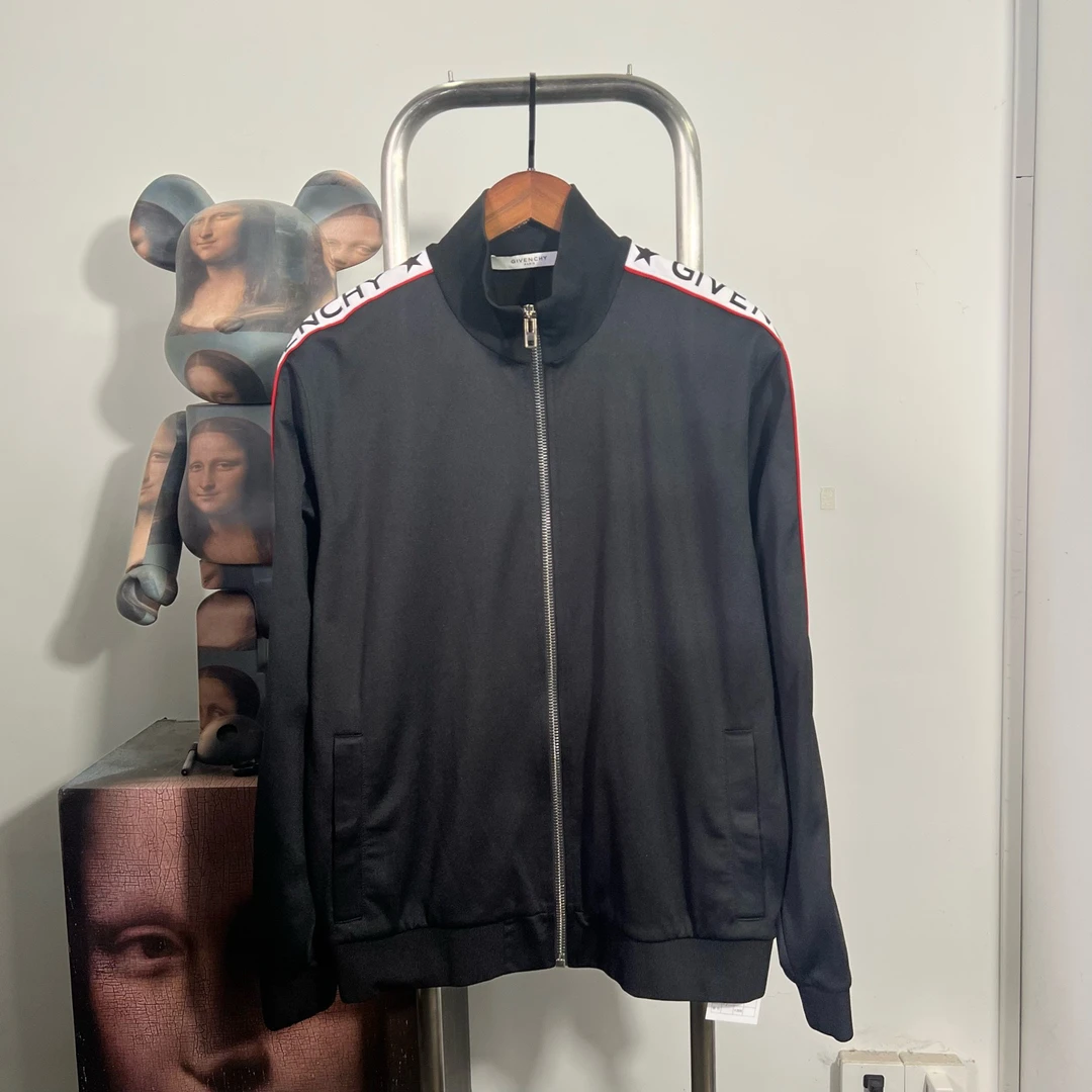 99新 Givenchy/纪梵希 外套w1313 尺码：XL 胸围60衣长71