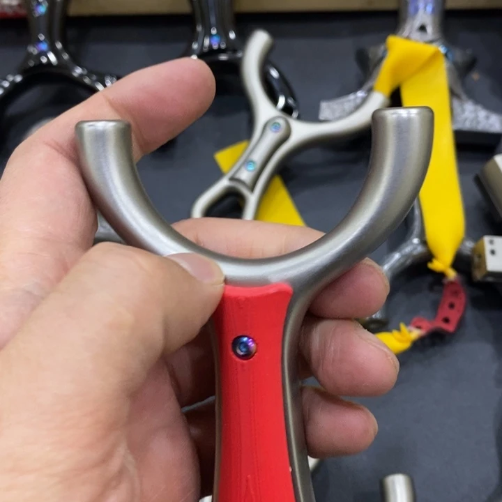 你***！80不锈钢毒舌顶卡