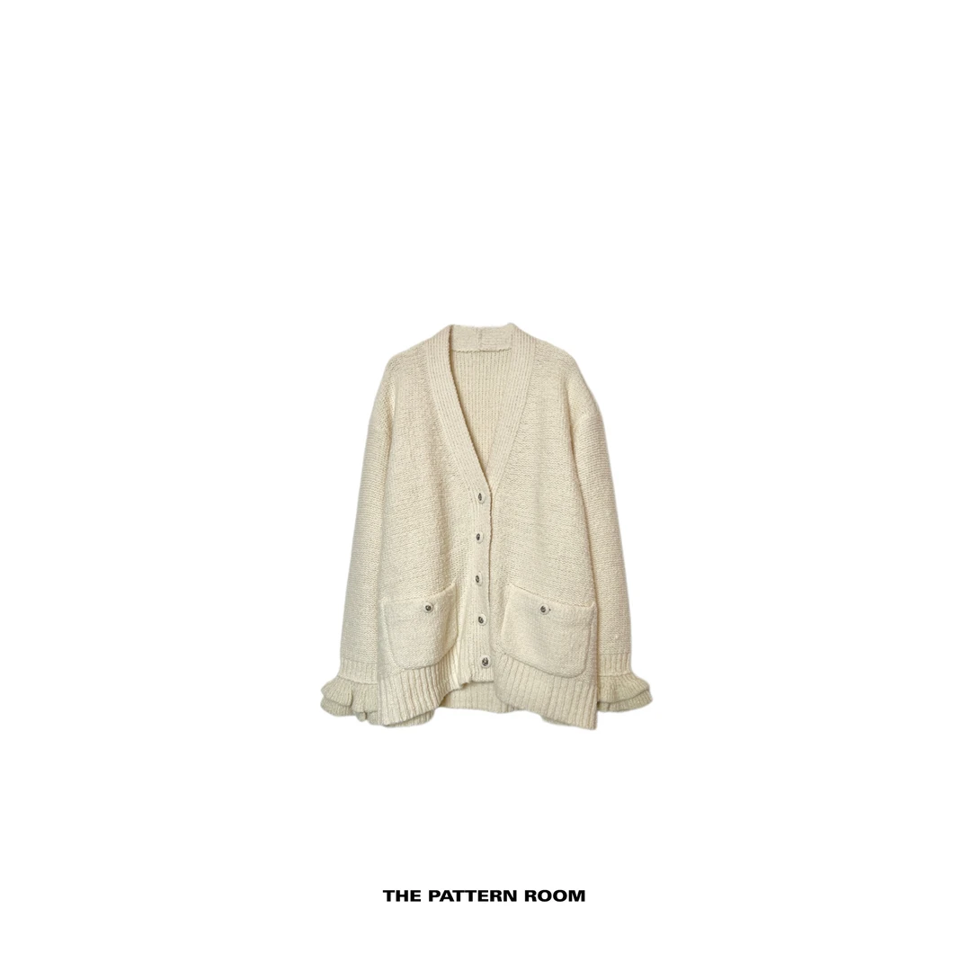 The pattern room | 致敬经典暖糯花瓣袖口精织开衫