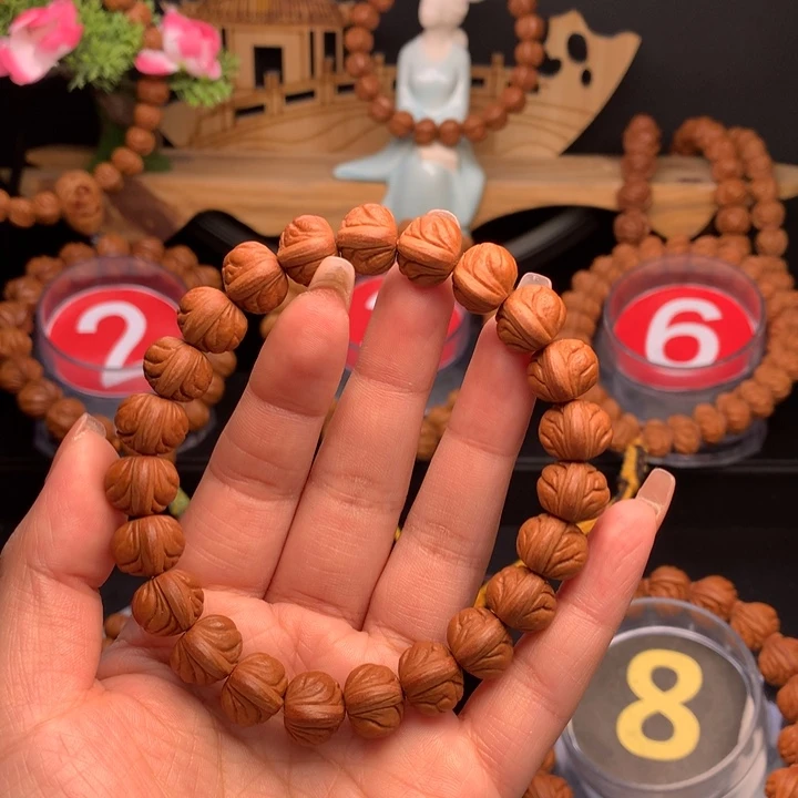 桃核吊坠P****o1.3野生玉龙脊弹力绳