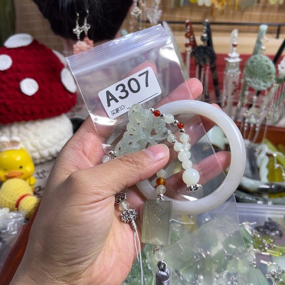 蛇纹石玉发饰未镶嵌加*贝