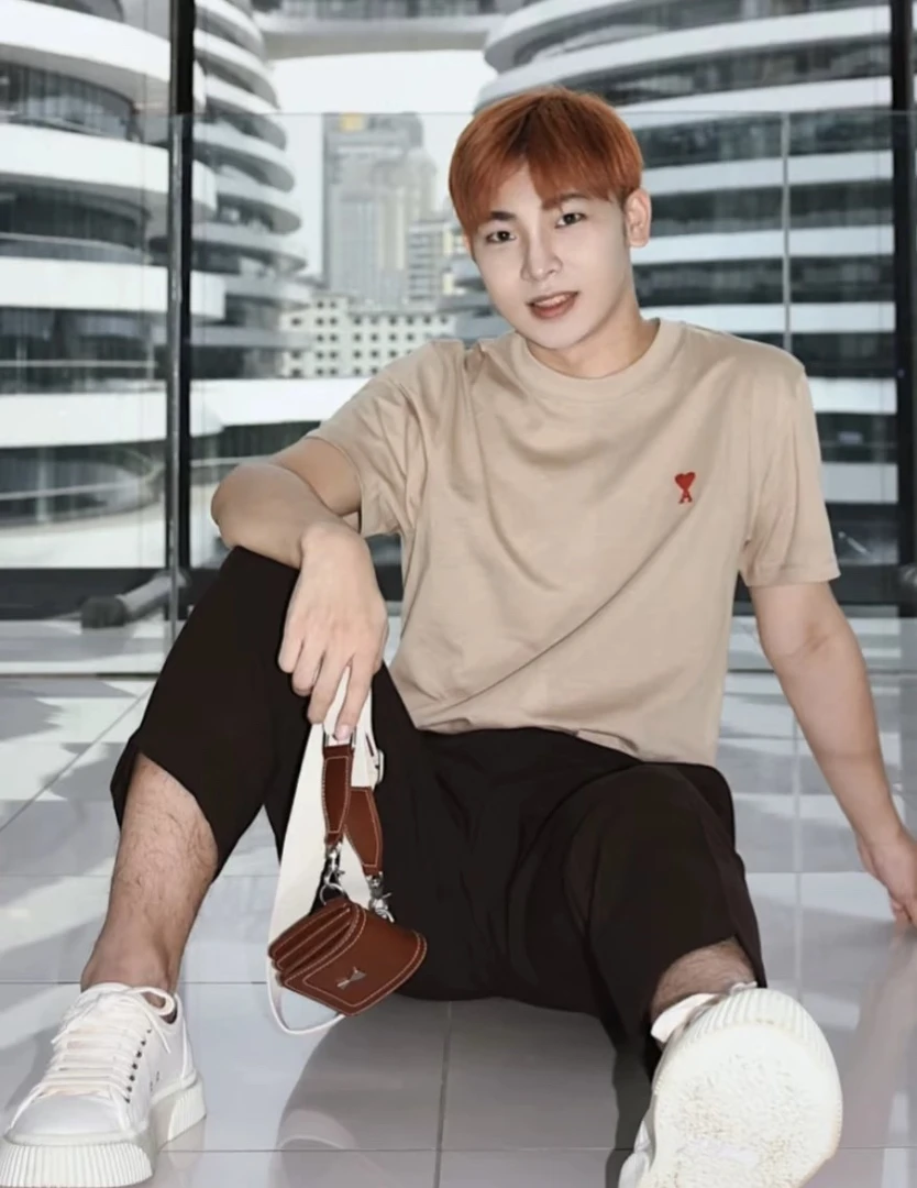 未使用 MaxMara 全新未使用/L*1/Ami爱心刺绣短袖/10175