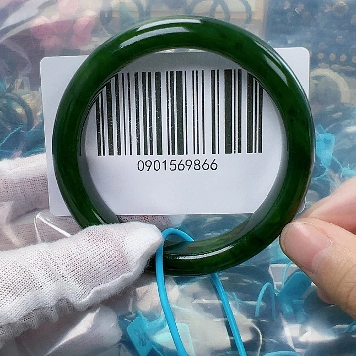 和田玉手镯未镶嵌微瑕5859