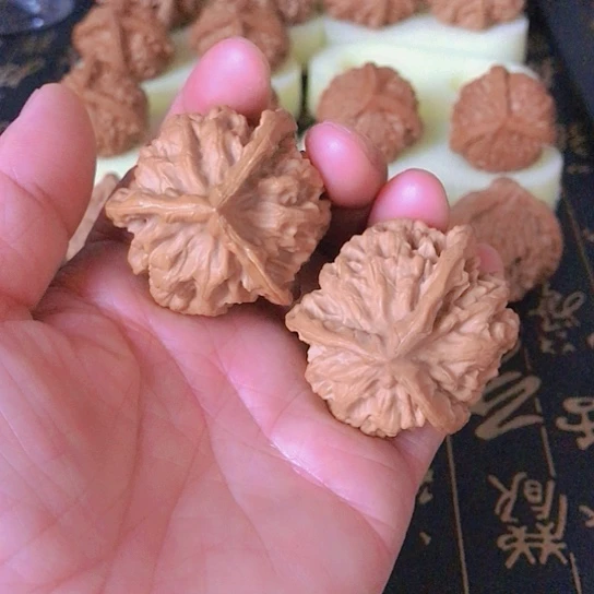 文玩核桃把件?****?龙纹三棱