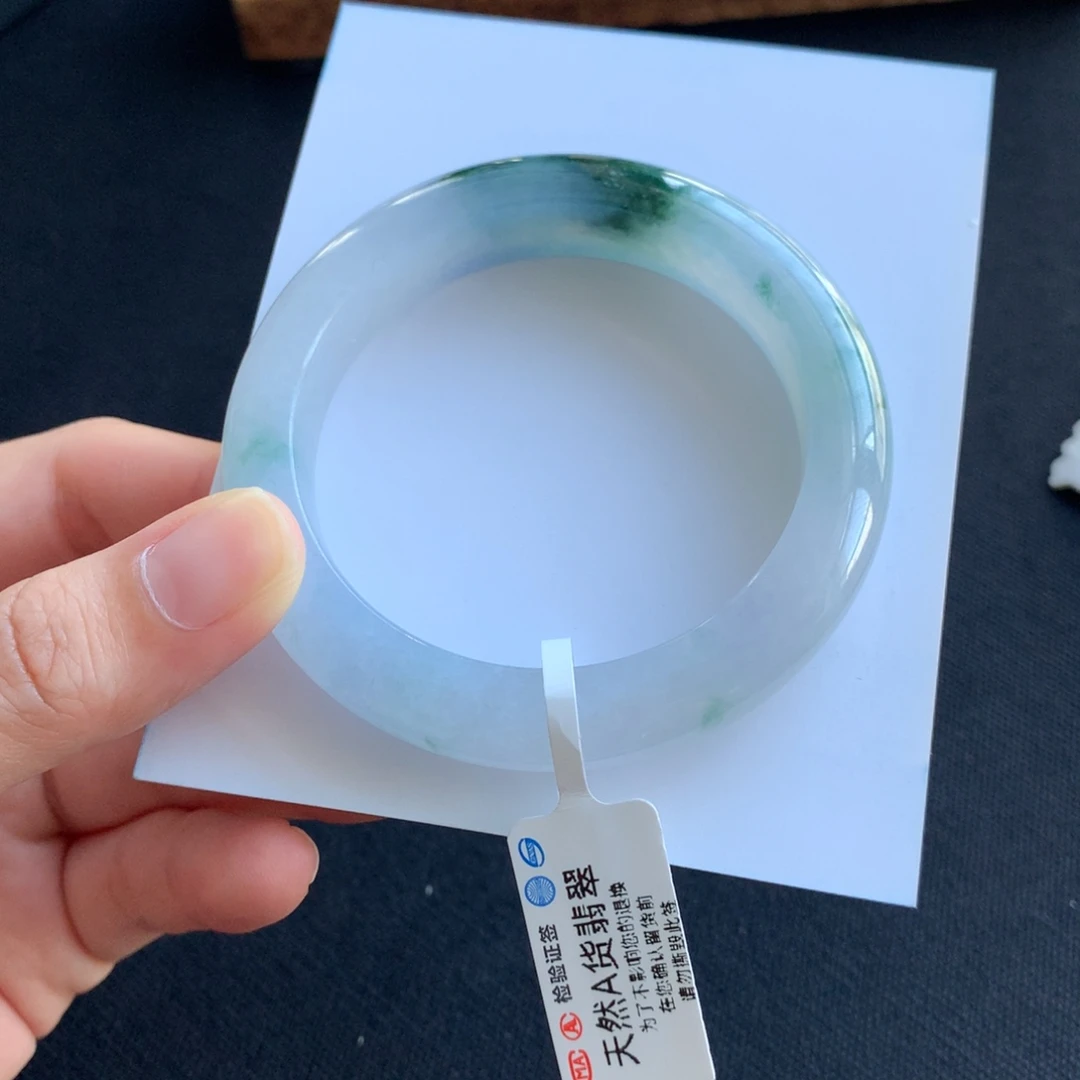 翡翠未镶嵌手镯翡翠