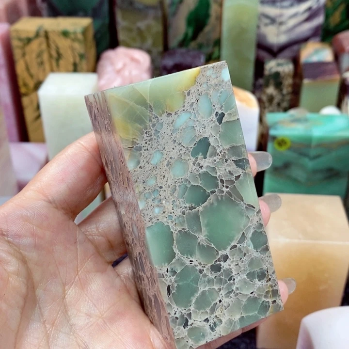 青田石印石小*忙云南石头