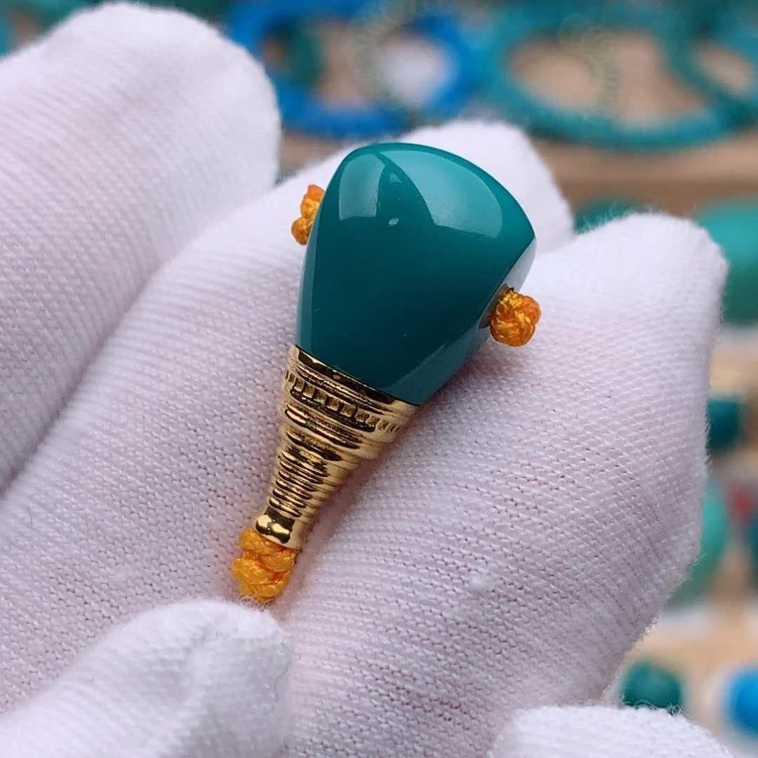 18K金镶嵌绿松石珠宝奇石