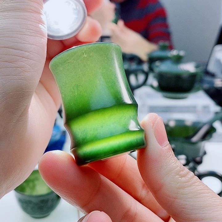 和田玉（青玉）未镶嵌把件微瑕