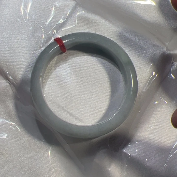 定制翡翠未镶嵌手镯
