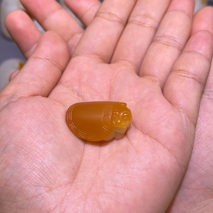 姚***及和田玉未镶嵌颈饰